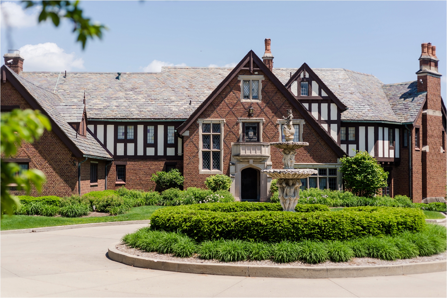 Rollins Mansion Des Moines Wedding Photographers